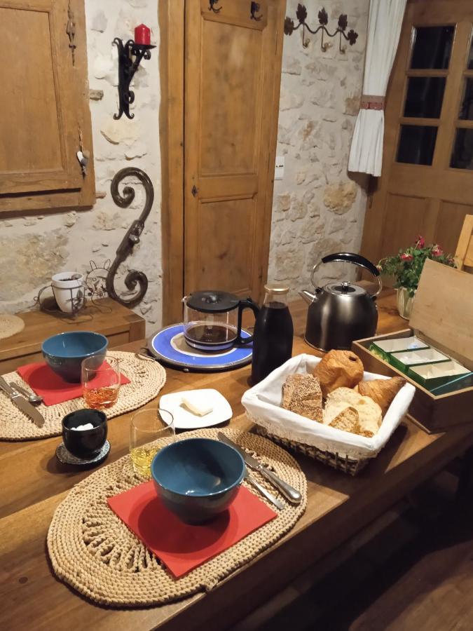 Chez Karine Bed and Breakfast Ceyzerieu Eksteriør billede